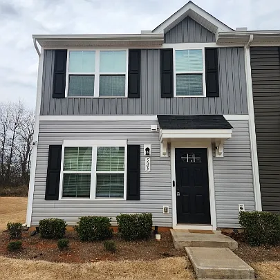 525 Hampton Townes Dr #1