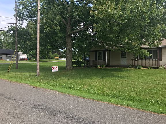 4th image of 404 E Vista Ave