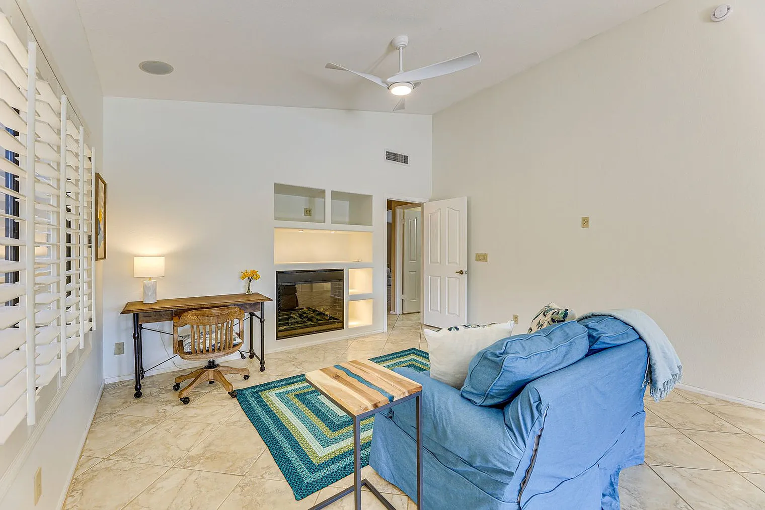 2 bed, 2.0 bath, 1560 sqft, $3,095 — Photo 3