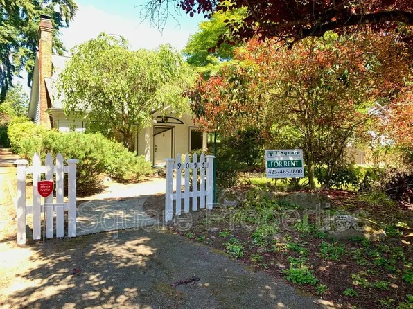 9056 Avondale Rd NE, Redmond, WA 98052