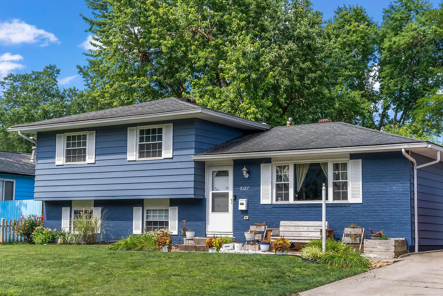 3127 Sundale Rd photo 1