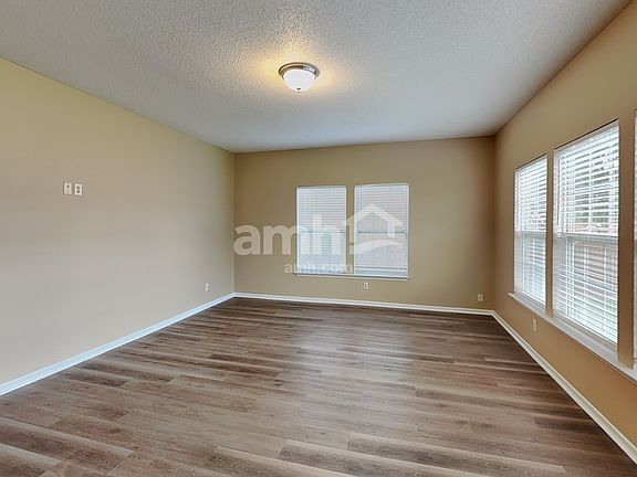 5th image of 10709 McClain Dr