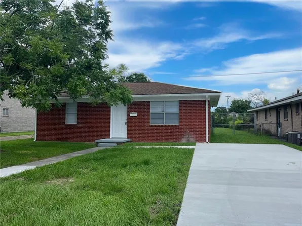 112 E St, Belle Chasse, LA 70037