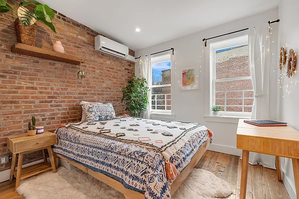 Rented by Compass | media 11