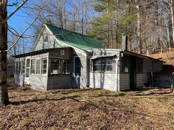 2017 Newton St, Forestport, NY 13338