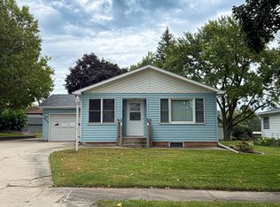 804 Madison St, Emmetsburg, IA 50536
