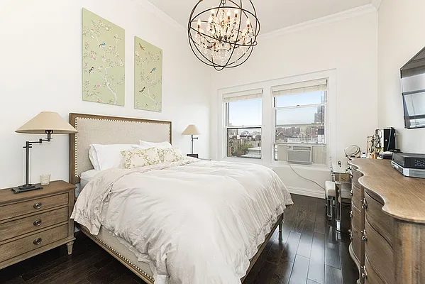 Rented by Bold New York | media 33