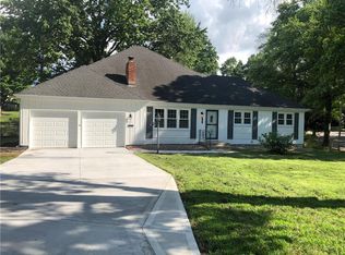 4401 NE 50th St, Kansas City, MO 64119
