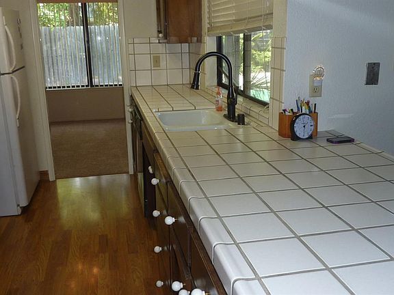 3rd image of 8752 Eastwood Ct