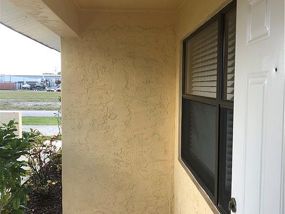 5th image of 847 SE 8th Ter #A-b