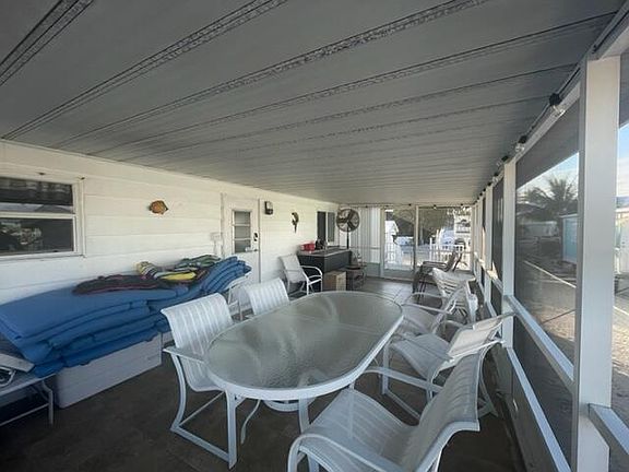 4th image of 206 Camelot Dr