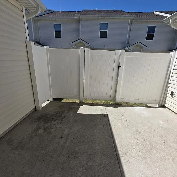 3707 Selina Dr — Photo 23