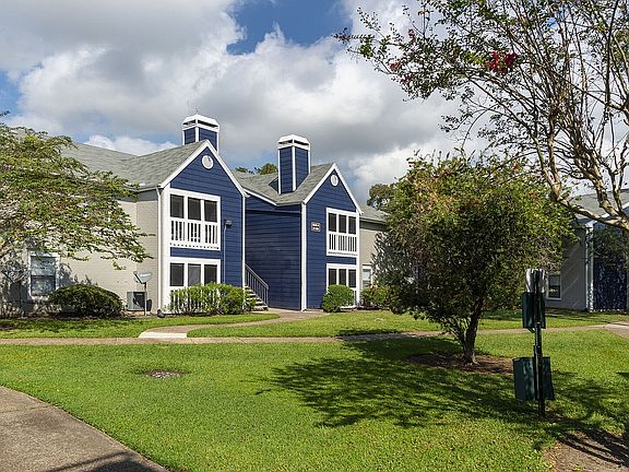 Raintree Apartments - Baytown, TX