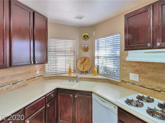 5th image of 2628 Cathedral Ln