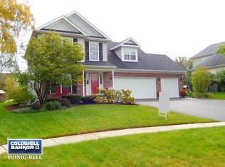 1020 London Ct, Sycamore, IL 60178