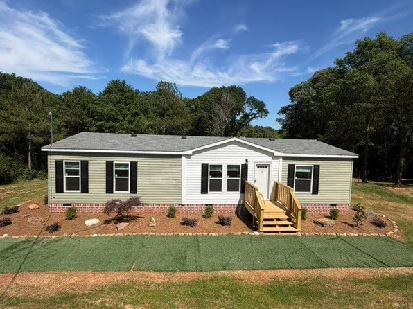 2606 Whipporwill Dr, Royston, GA 30662