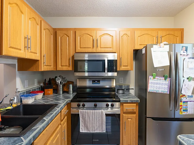 5671 Gardens Dr #202 — Photo 8