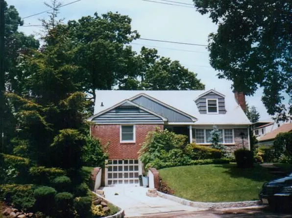 193-47 Salerno Ave, Hollis, NY 11423