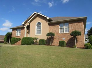 120 Spring Valley Dr, Paducah, KY 42003