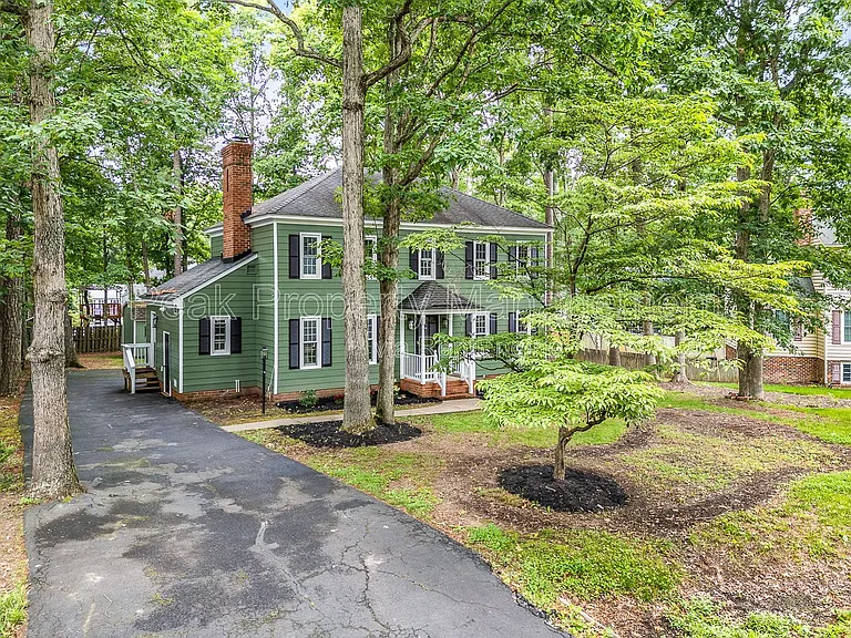 504 Winamack Ct — Photo 3