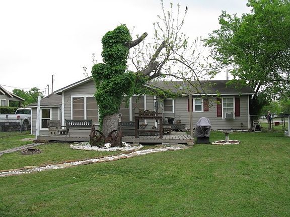 SECOND VIEW OF BACK OF HOUSE.