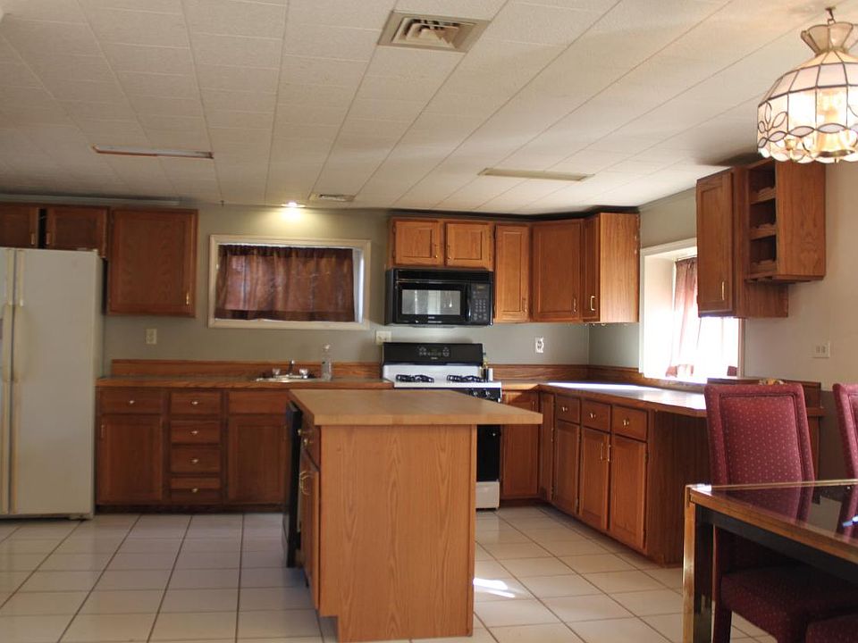 2nd image of 53 Buch Ave