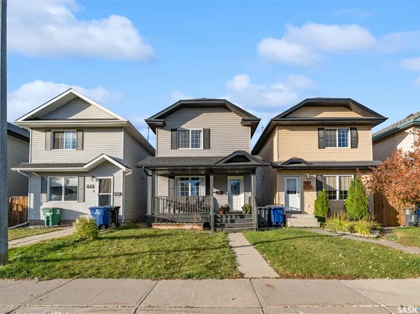 447 Blakeney Crescent, Saskatoon, SK S7L 7N5