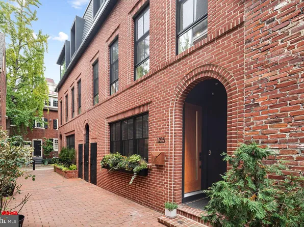 1215 Addison Walk, Philadelphia, PA 19147