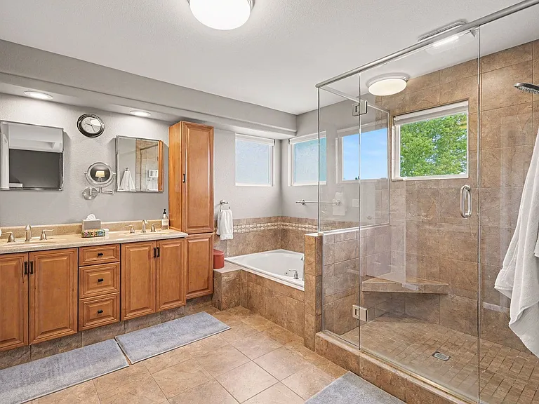 5525 Samuel Peak — Photo 16