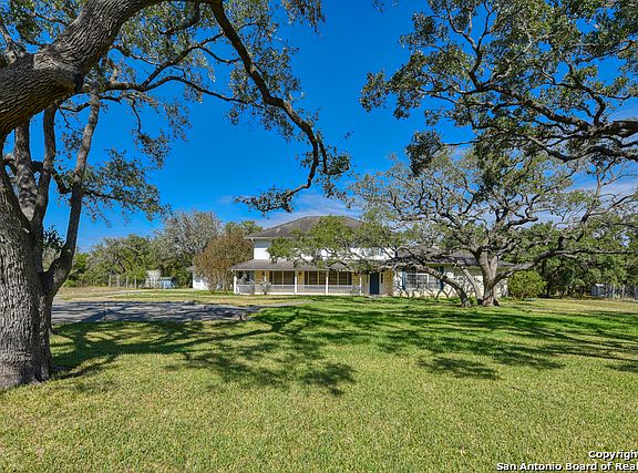 2nd image of 9512 Majestic Oak Cir