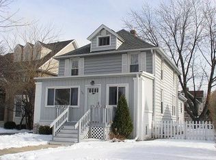 445 S Ashland Ave, La Grange, IL 60525