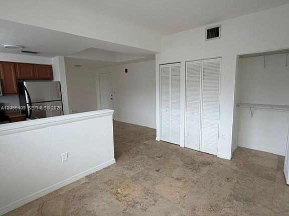 2nd image of 953 SW 10th St APT 6