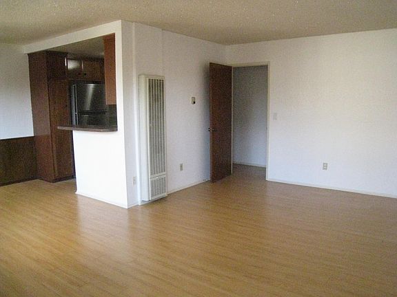 2nd image of 1754 Euclid St #C