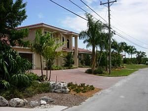 1st image of 1903 Sombrero Blvd