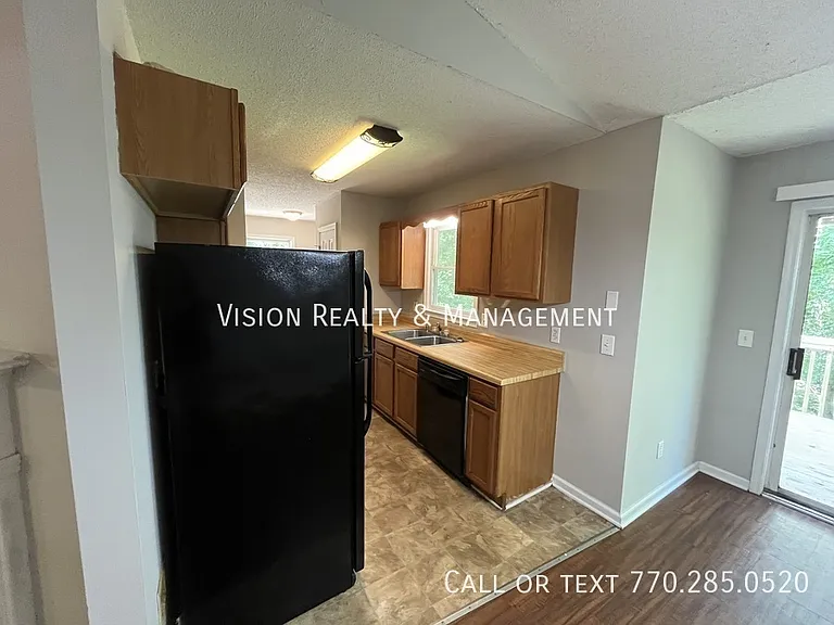 208 Wesley Chapel Rd — Photo 9