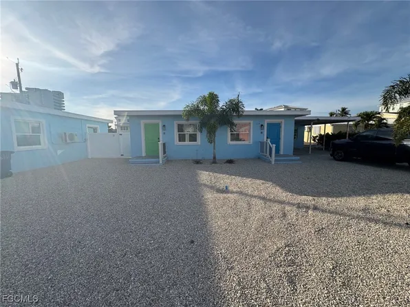127-129 Fairweather Ln, Fort Myers Beach, FL 33931