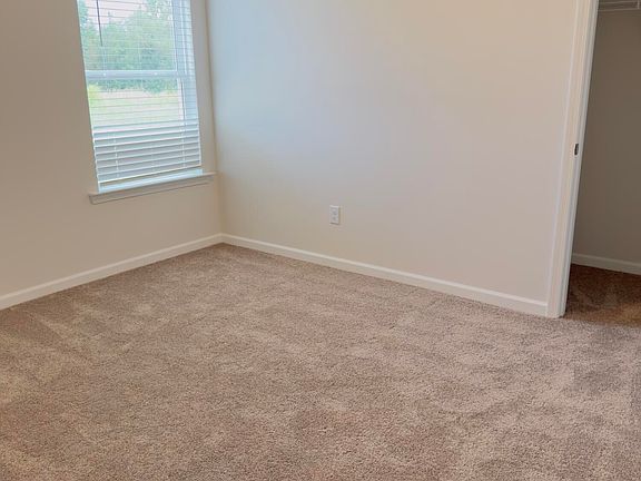 4th image of 246 Liberty Grove Ct