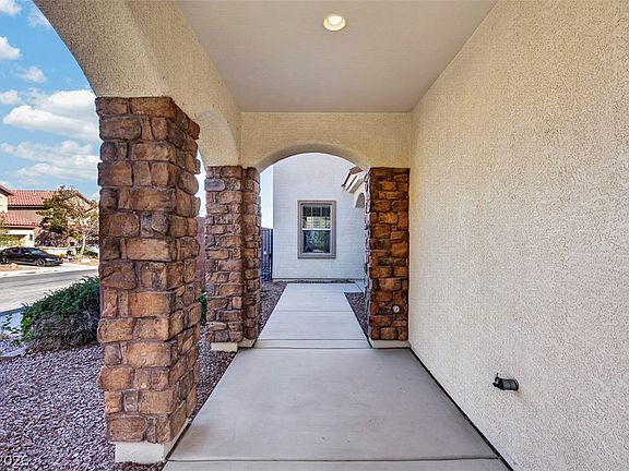 3rd image of 6868 Pipil St