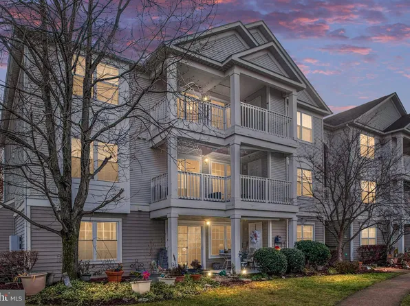 11005 Kinship Ct APT 301, Manassas, VA 20109