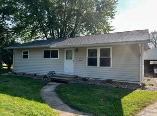 214 Jane Ct, Neenah, WI 54956