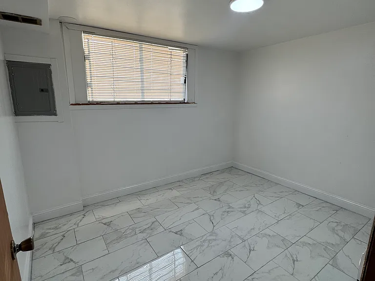 1910 Carolina St #2 — Photo 8
