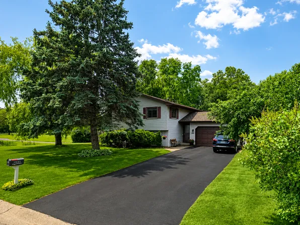 12833 Pilgrim Ln N, Champlin, MN 55316