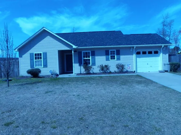 103 Oakley Dr, New Bern, NC 28560