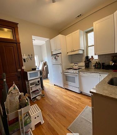 2nd image of 1249 N Greenview Ave #2A
