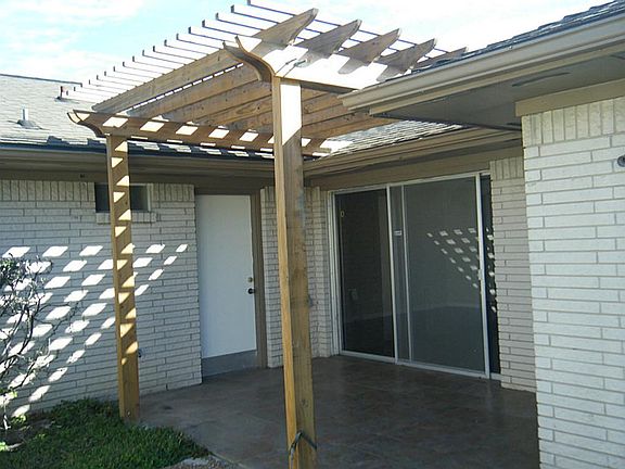 Outdoor Entertaining; there are three exit doors to the outside.