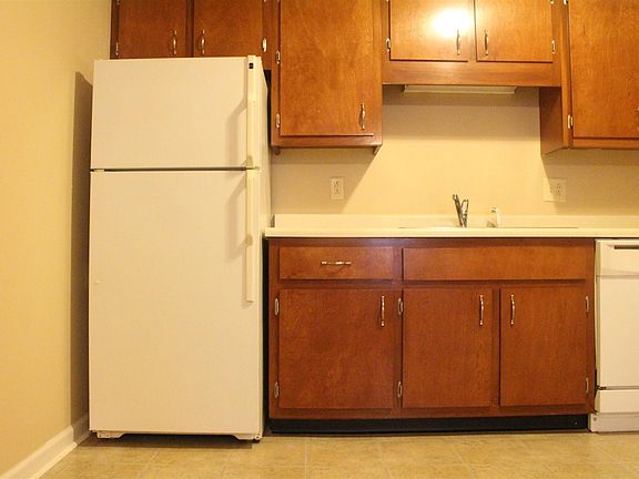 4th image of 2824 Cobalt Dr APT G