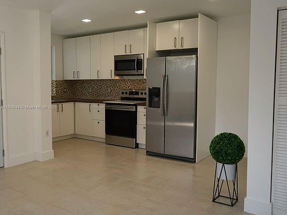 4th image of 1456 NE 147th St #0