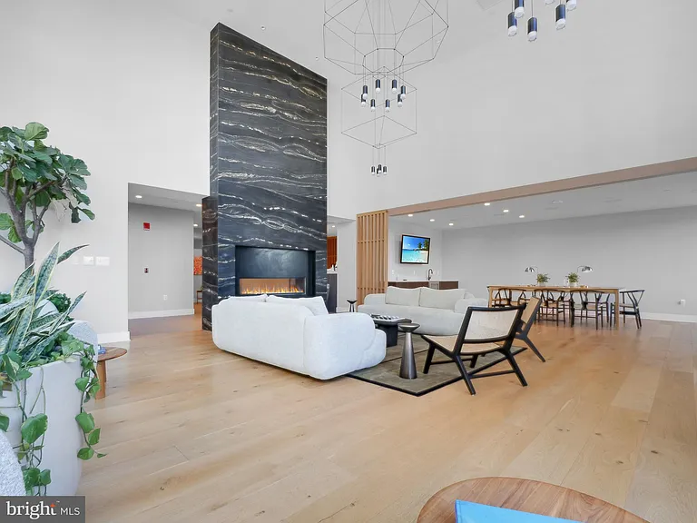 37 L St SE #601 — Photo 17