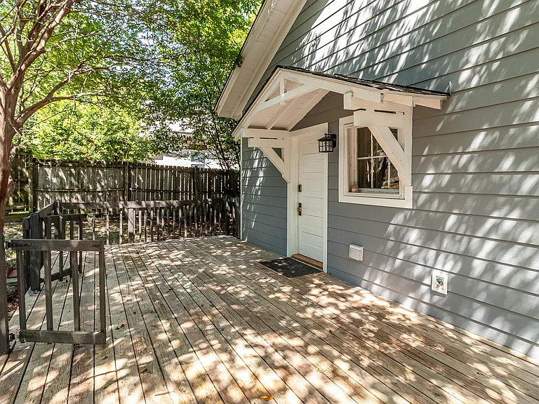 1117 Cobb St — Photo 24