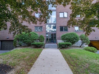 7 Ledgewood Way APT 6, Peabody, MA, 01960